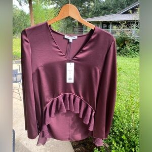 Elizabeth and James high low top XS